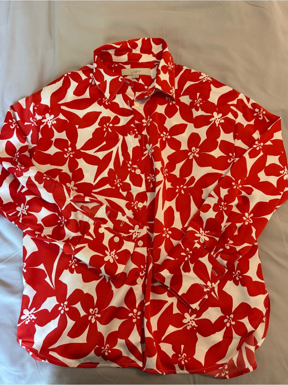 LOFT Red and White Floral-Print Button Down Top, size Small